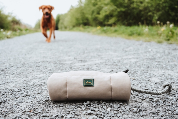 Trainer Snack Dummy mit Seil taupe